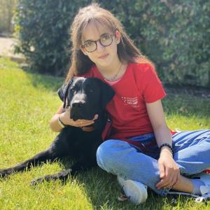 Bérénice et Opium se faisant un câlin