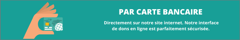 une main avec une carte bancaire